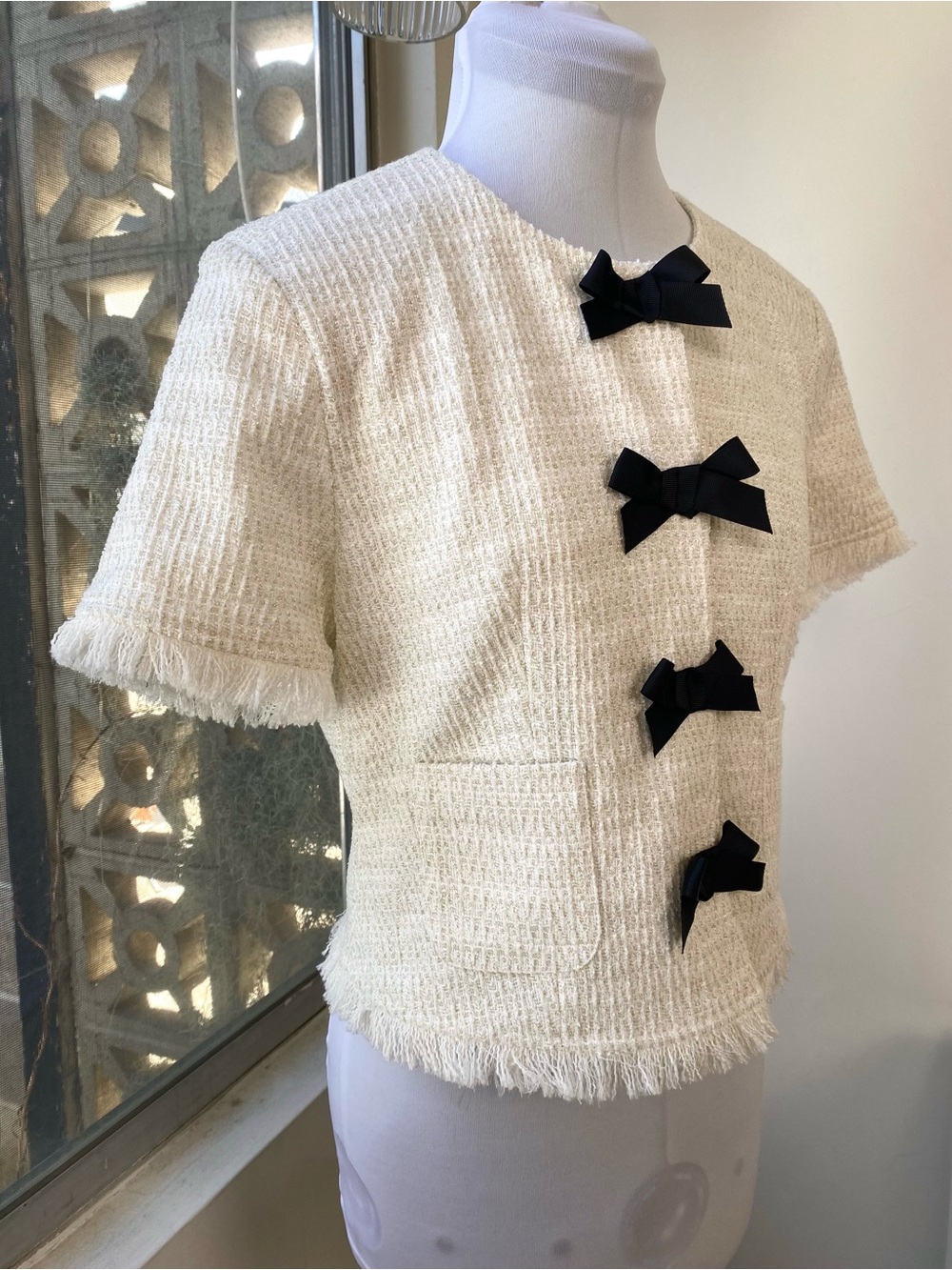 Dolan NWT Tweed Fringe Left Coast Ivory Gold Black Bow Cropped Jacket S - Picture 4 of 10